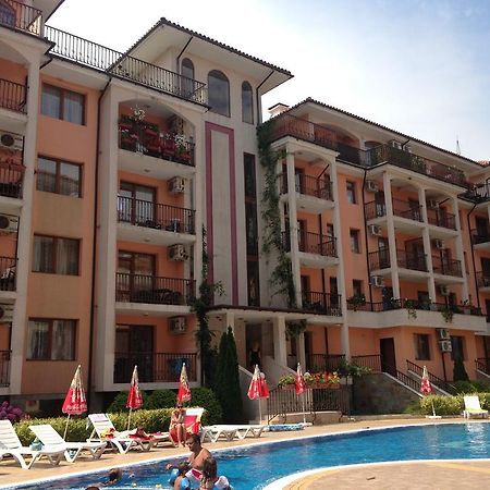 Gardenia Apartments Primorsko Esterno foto