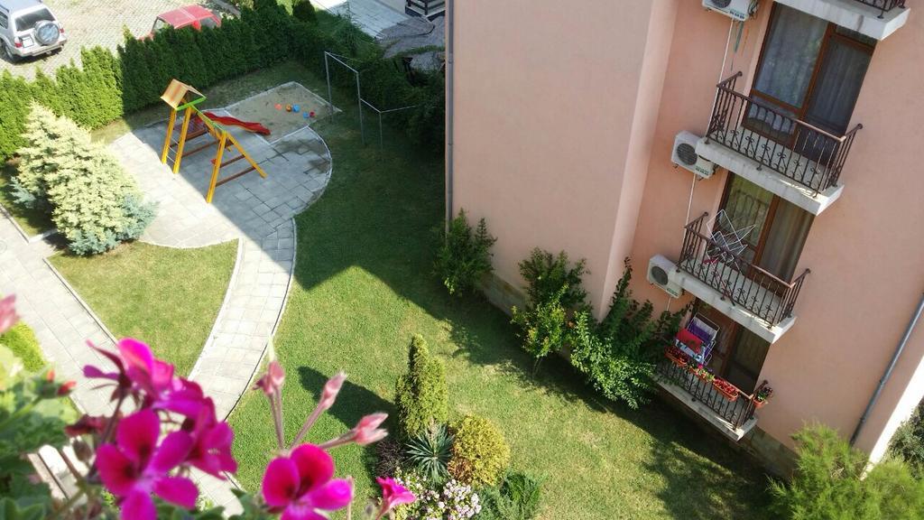 Gardenia Apartments Primorsko Esterno foto
