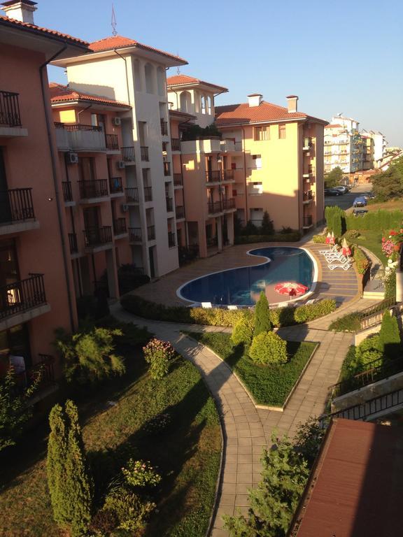 Gardenia Apartments Primorsko Esterno foto
