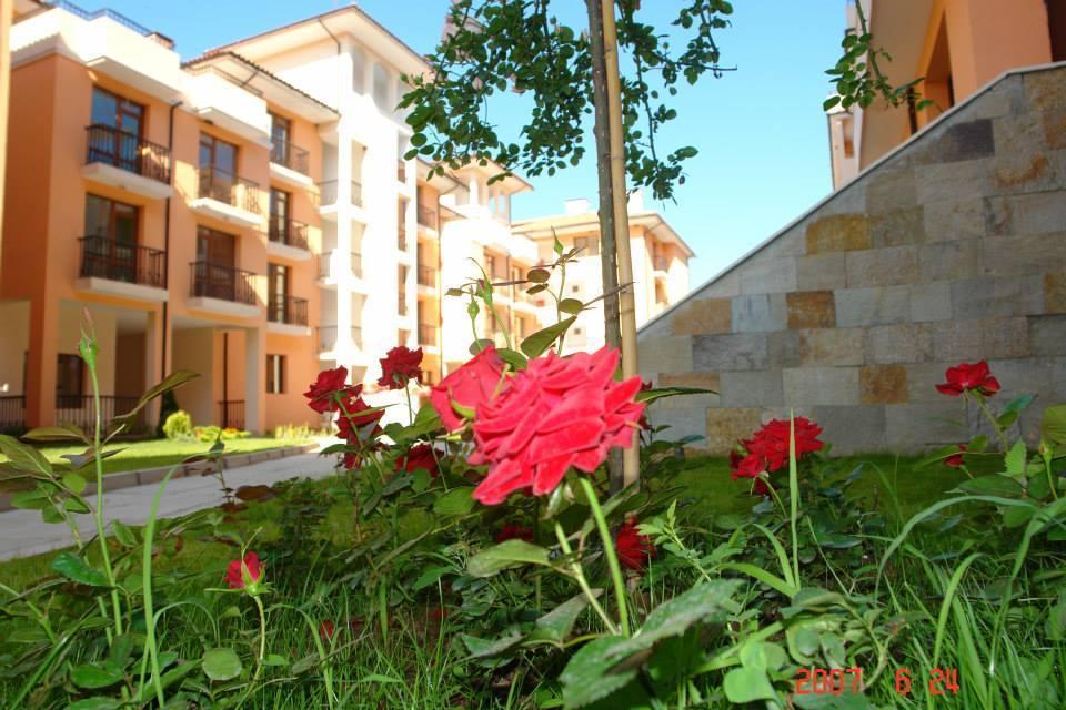 Gardenia Apartments Primorsko Esterno foto