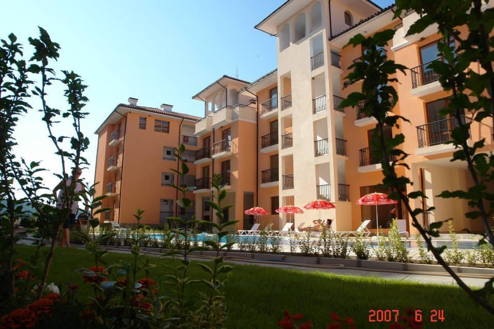 Gardenia Apartments Primorsko Esterno foto
